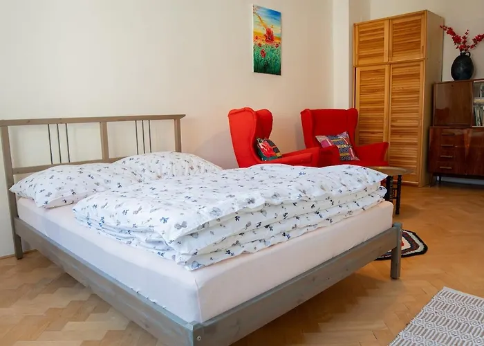 Peaceful & Cozy Flat In דירה *