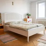 アパート Peaceful & Cozy Flat In ブラチスラヴァ